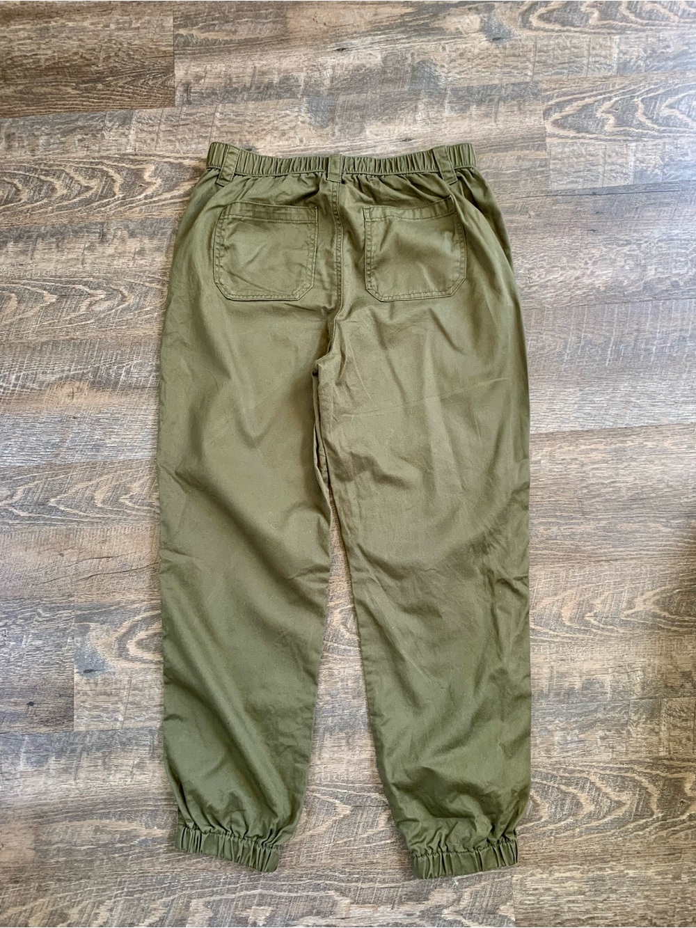 Women’s Lightweight Olive Green Cotton Jogger Pants - Picture 4 of 5